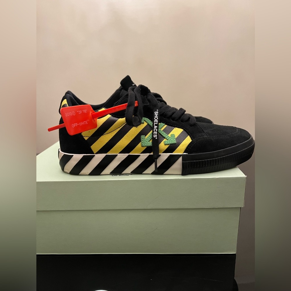 Off White Low Vulcanized